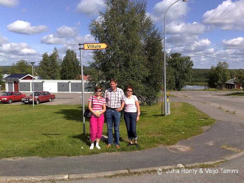 30072008062.jpg - Menossa katsomaan Vittulajänkhää.