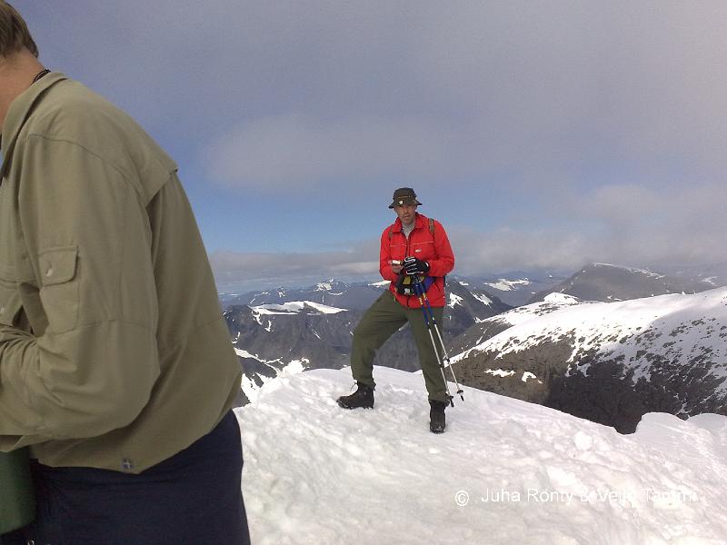 05082008187.jpg - Veksi Sydtoppenin huipulla.