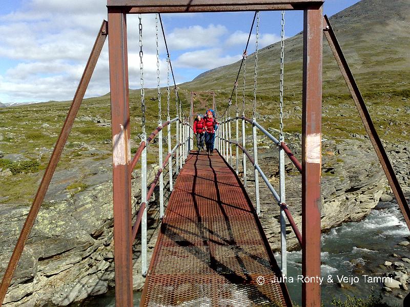 04082008146.jpg - Näyte ruotsalaisten sillantekotaidosta.