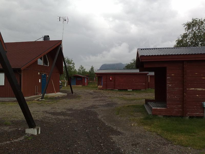 31072008078.jpg - Nikkaluoktan mökit sateessa.
