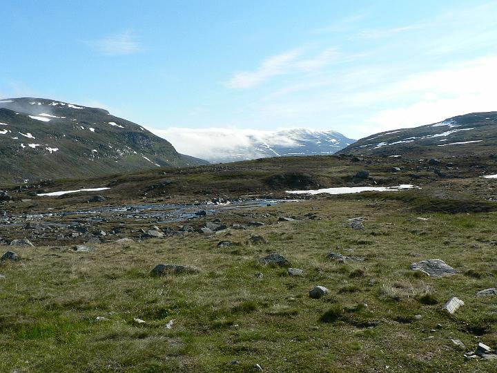 P1030104.JPG - Urtasvaara ja Urtaksen laaksoa Lossun autiotuvalta katsottuna.