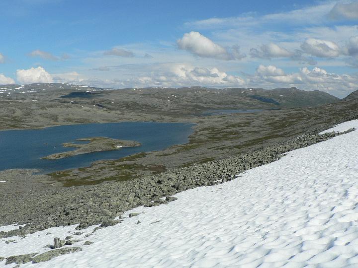 P1030122.JPG - Luohtojärvi kuvattuna etelästäpäin aika ylhäältä.